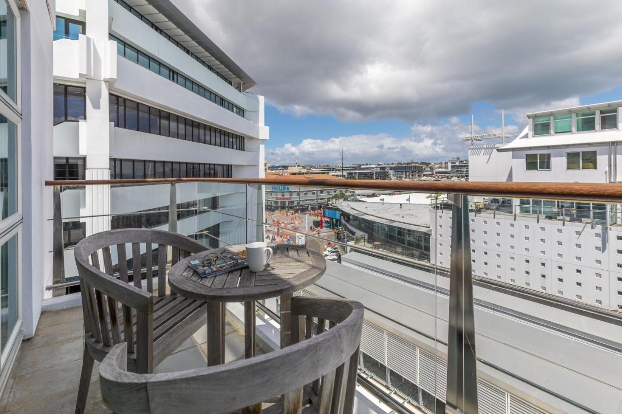 Apartament Stunning Waterfront Location With Huge Balcony! Auckland Zewnętrze zdjęcie